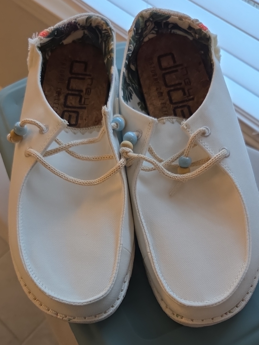 Hey Dude White Canvas Mocas-slip Shoes with Blue Beads